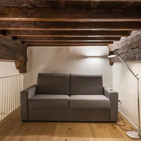 Florence- The Retreat *